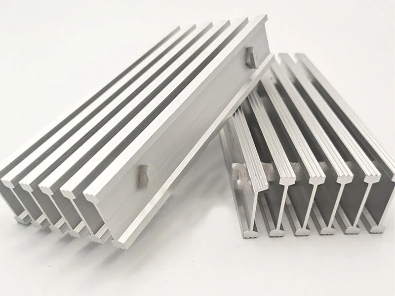Ich habe geschwungenes Aluminium-Gitterrost aus Stäben
