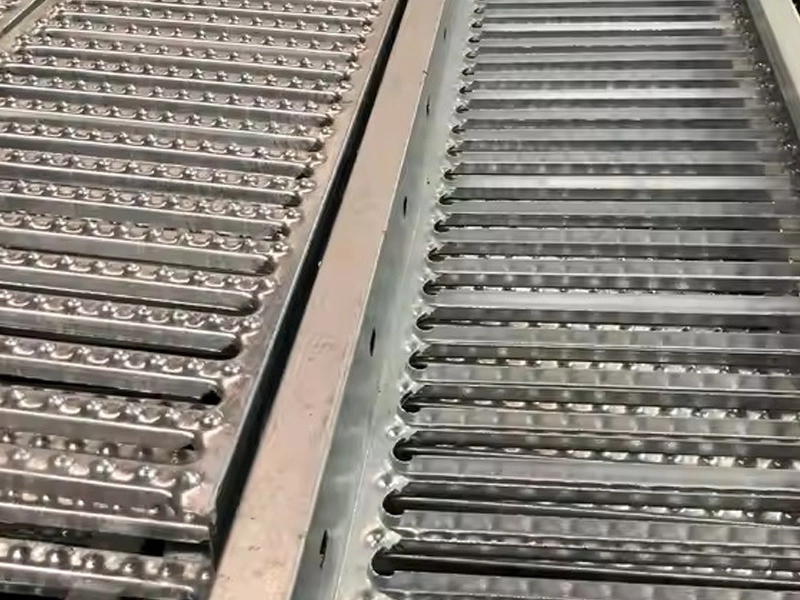 Verbundplanken-Rost